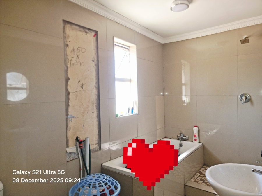 2 Bedroom Property for Sale in Tuscany Glen Western Cape